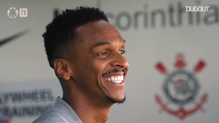 Corinthians: Jô avalia chance de enfrentar o Atlético e destaca amizade com Jemerson