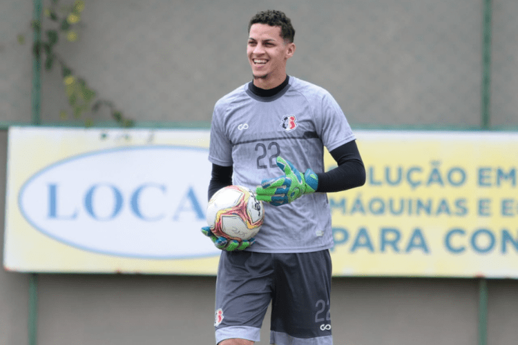 Após vitória, Maycon Cleiton é avaliado como ‘um dos grandes goleiros do Nordeste’