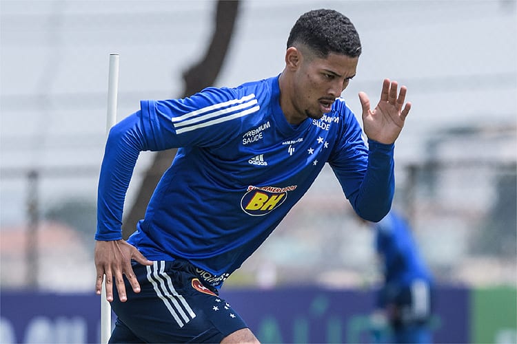 Zé Eduardo fica fora dos planos do Cruzeiro após negociação frustrada com América de Natal