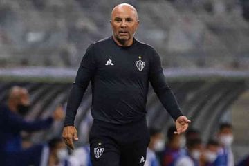 Com 12 desfalques, Sampaoli escala Atlético com jovem da base entre os titulares; veja o time