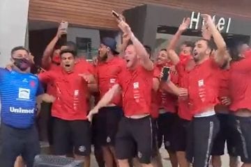 Classificado ao Módulo I do Mineiro, Pouso Alegre perde para o Athletic com gol nos acréscimos