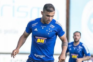 Pottker se espelha em Sobis para ter sucesso no Cruzeiro: ‘Simples, trabalhador e sempre querendo mais’