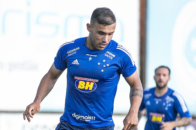 Pottker se espelha em Sobis para ter sucesso no Cruzeiro: ‘Simples, trabalhador e sempre querendo mais’