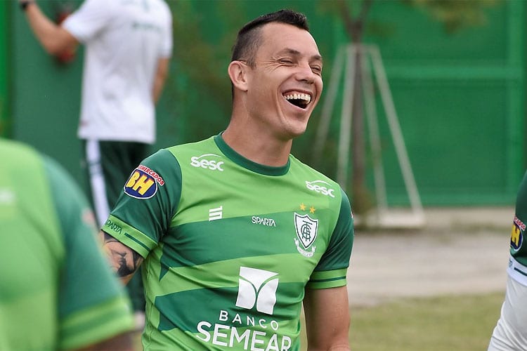 América prorroga contratos de Marcelo Toscano e Joseph para o restante da Série B