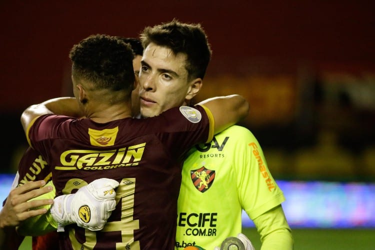 Luan Polli admite momento ruim do Sport na Série A, mas pede tranquilidade para trabalhar