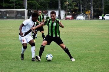 Jovem lateral do América é monitorado por Benfica, Schalke 04 e Werder Bremen