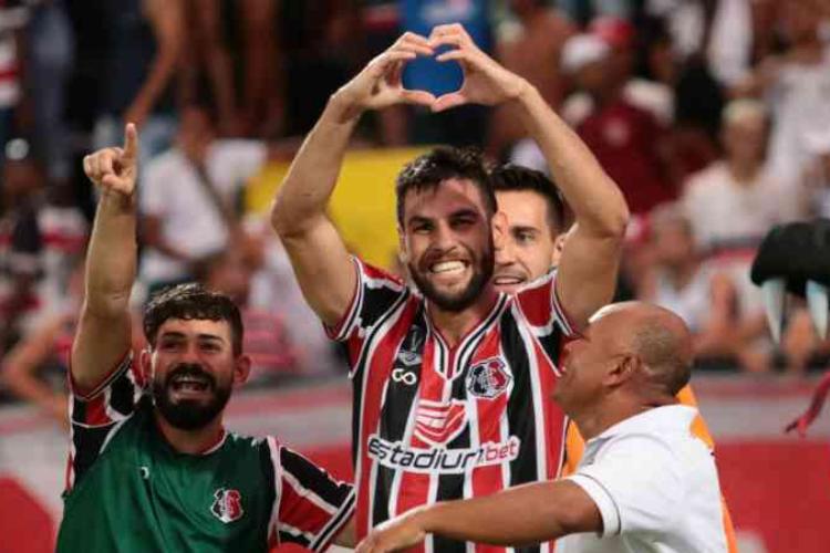 William Alves, do Santa Cruz, detalha processo de recuperação da Covid-19 além do isolamento