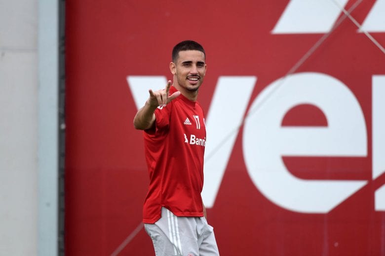 Desfalcado no meio-campo, Inter tenta quebrar sequência negativa no Brasileiro
