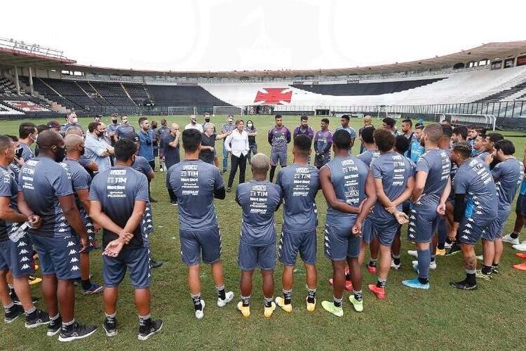 Sem Cano, Vasco mira desencantar em São Januário em duelo contra Ceará