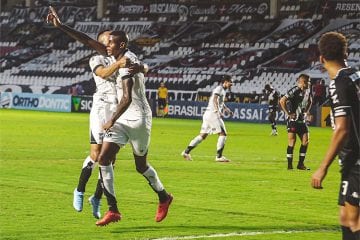 De goleada, Ceará vence a primeira em São Januário e afunda o Vasco no Brasileiro