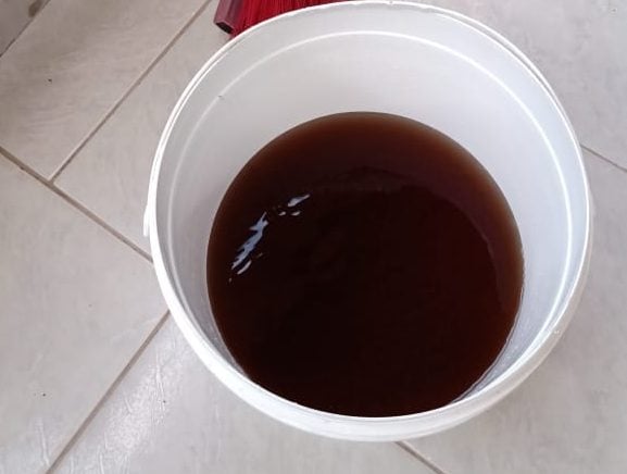 Moradores do Gabiroba reclamam de água suja há mais de uma semana