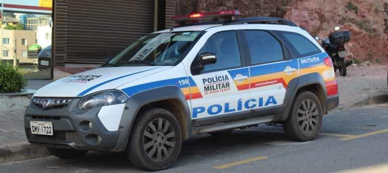 Dupla rouba R$22 mil de trabalhadores e foge a pé em Monlevade