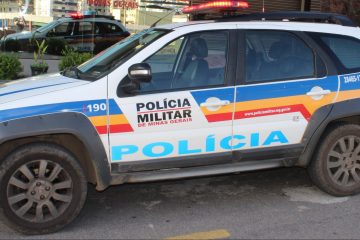 Homem assalta supermercado, joga funcionário no chão e rouba mais de R$3 mil em Monlevade