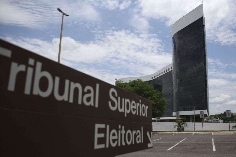 TSE vê ‘motivação política’ em ataques virtuais à Justiça Eleitoral