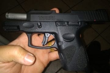 Tático Rodoviário detém usuário de droga com pistola semiautomática