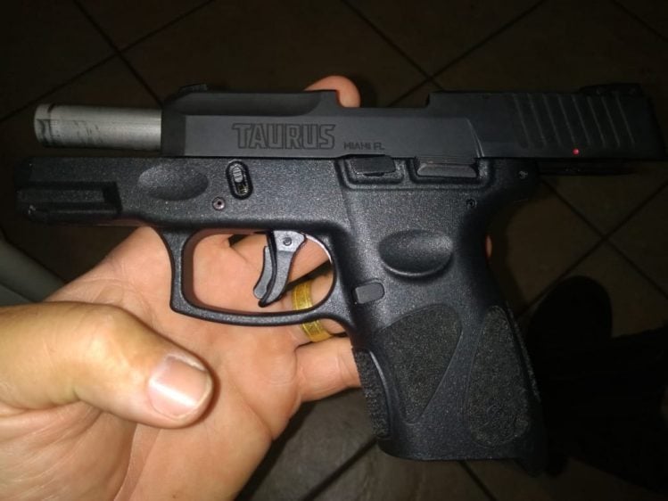 Tático Rodoviário detém usuário de droga com pistola semiautomática
