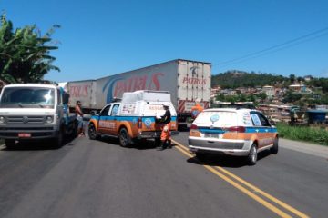 Carreta em “L” deixa fluxo lento na BR-381