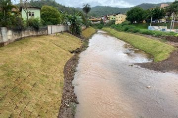 Rio São João recebe recomposição de grama em Barão de Cocais