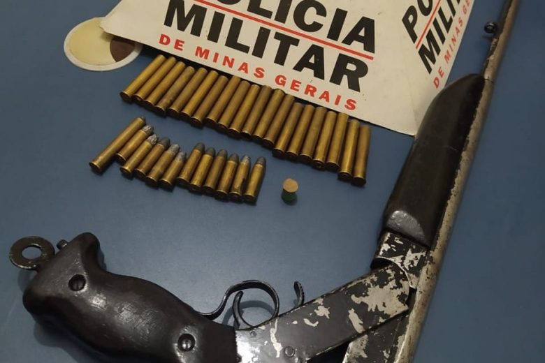 Discussão em bar termina com dois presos e arma apreendida
