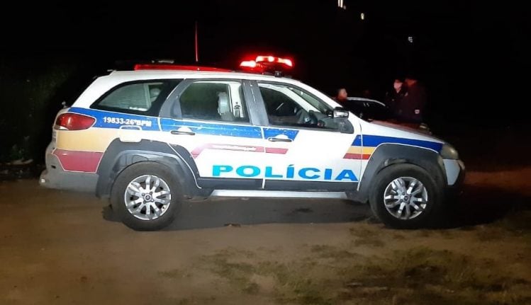 Homem é morto com golpe de faca em São Gonçalo do Rio Abaixo