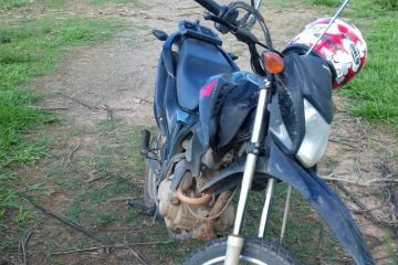 Polícia Militar prende dois suspeitos e recupera moto roubada em Monlevade