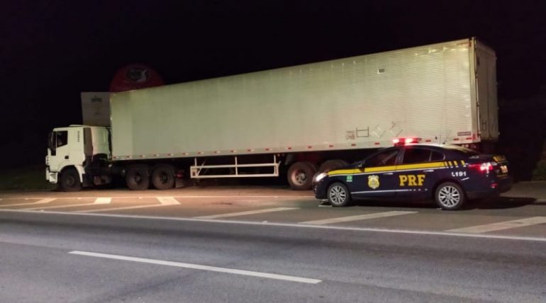 PRF recupera carga roubada avaliada em quase R$1 milhão na BR-381
