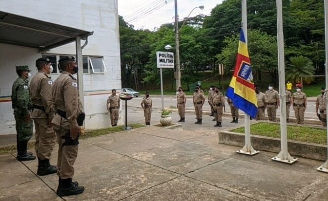 Polícia Militar de Monlevade realiza solenidade ao Dia da Bandeira