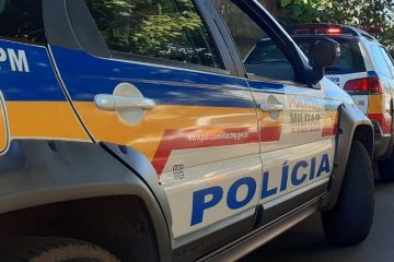 Jovem tenta fugir de ré com o carro ao ver policiais, mas é preso em Monlevade