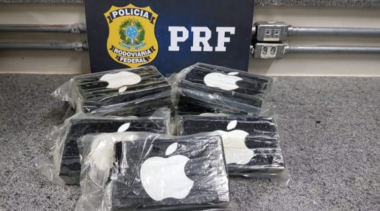 PRF apreende cocaína avaliada em mais de R$ 500 mil em ônibus