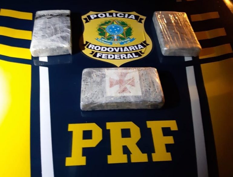PRF prende passageiro de ônibus que carregava droga avaliada em mais de R$ 400 mil em João Monlevade