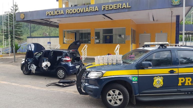 PRF prende casal que transportava 31kg de cocaína na BR-381 em João Monlevade