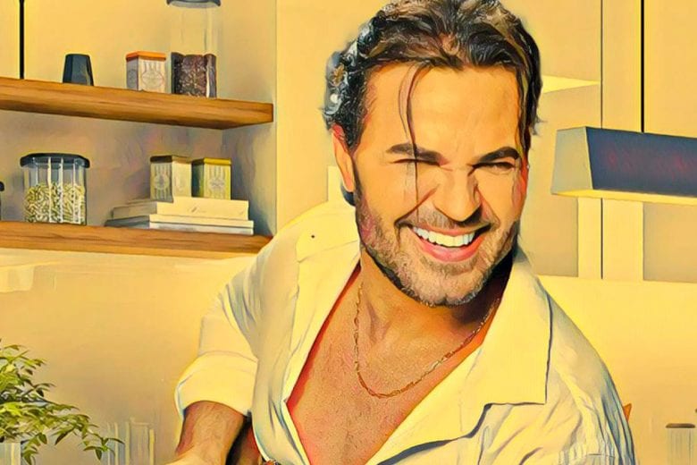 Eduardo Costa em seu novo DVD onde toca vários instrumentos