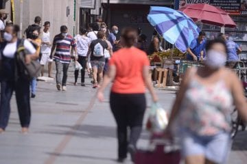 Expectativa de vida no Brasil sobe para 76,6 anos