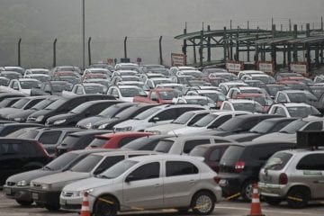Vendas de veículos têm queda de 21,6% em 2020, diz Fenabrave