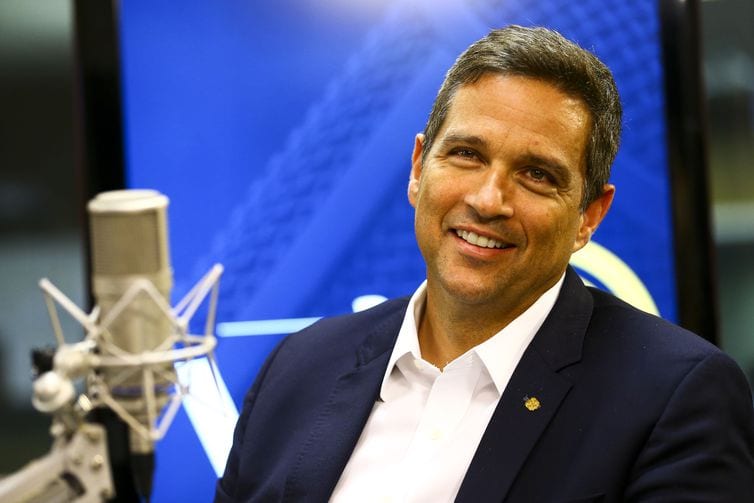 Campos Neto fala sobre PIX e educação financeira