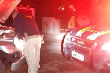 PRF recupera veículo roubado e prende motorista em Monlevade