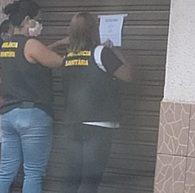 Prefeitura de São Domingos do Prata efetua fecha bar na cidade