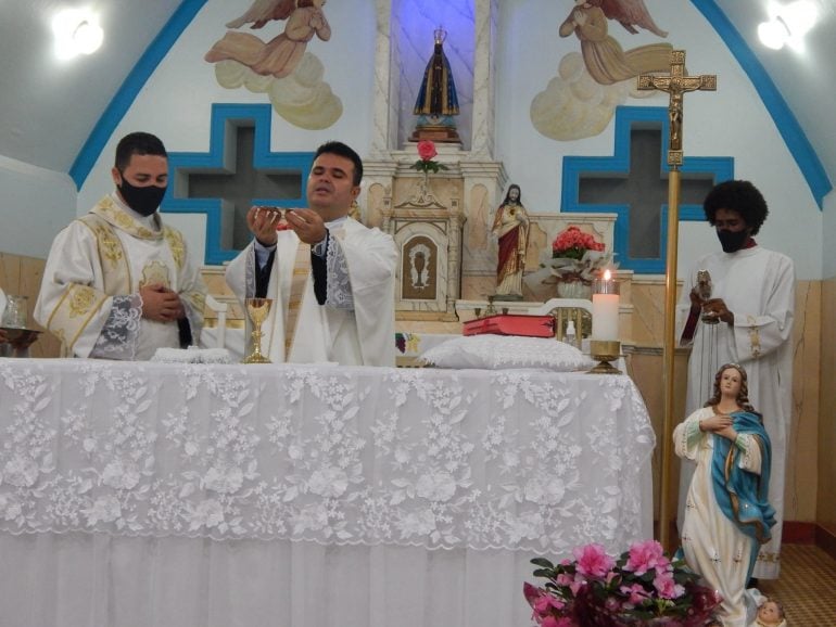 Cada uma à sua maneira, igrejas itabiranas celebram o ano novo