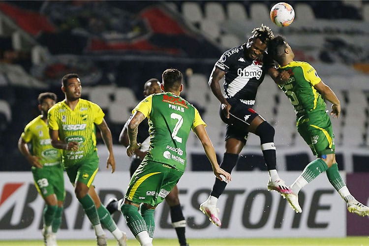 Vasco perde para o Defensa Y Justicia em casa e cai na Copa Sul-Americana