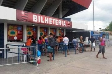 Flamengo é condenado a indenizar torcedor do Botafogo após problemas em clássico