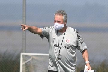 Inter pode ter volta de Abel Braga ao banco no jogo contra o Atlético
