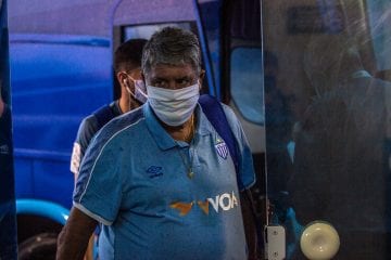 Pressionado, técnico Geninho pede demissão e deixa o comando do Avaí