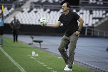 Rogério Ceni fala em ‘pacto’ no Flamengo e defende elenco: ‘Grupo experiente’