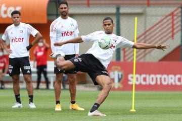 São Paulo inicia série ‘local’ para se manter na ponta do Brasileirão