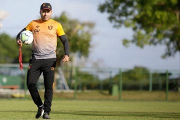 Técnico do Sport avalia possível perda de Leandro Barcia para a sequência da Série A