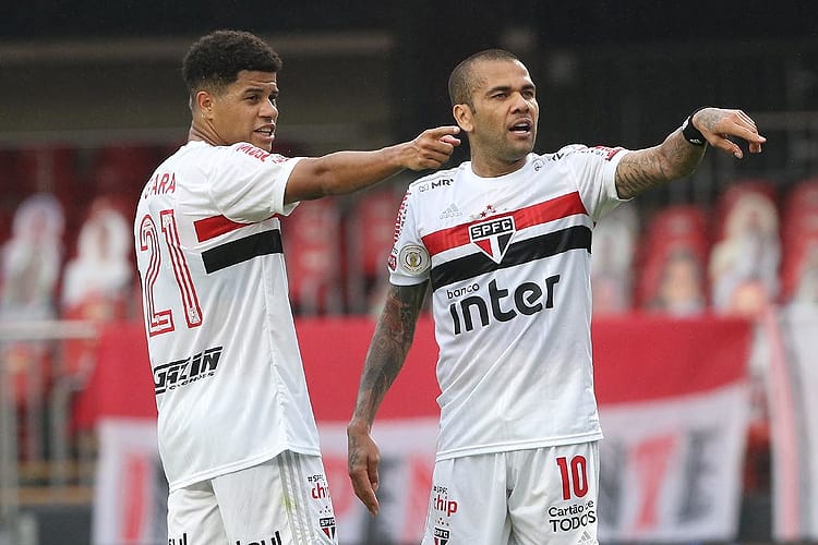 Líder do Brasileiro, São Paulo pode abrir sete pontos de vantagem sobre o Atlético