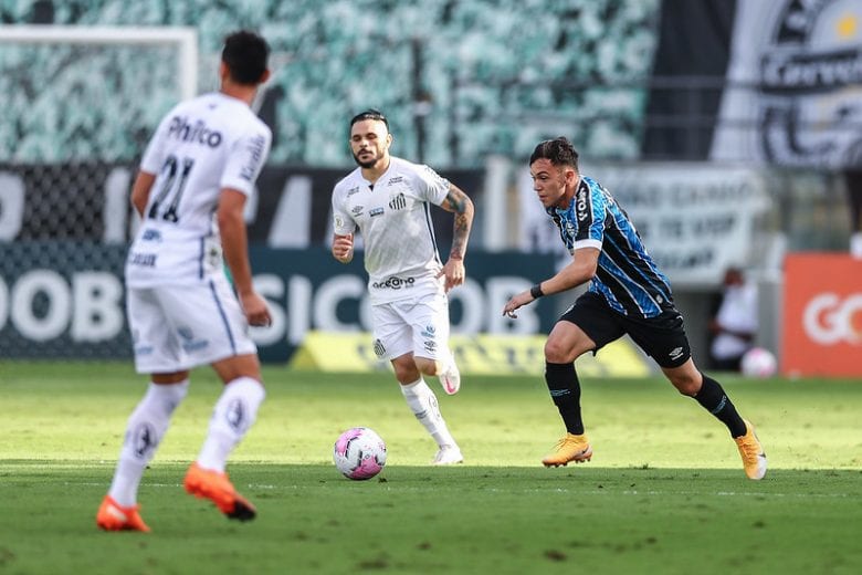 Grêmio e Santos iniciam duelo de tricampeões nas quartas da Libertadores