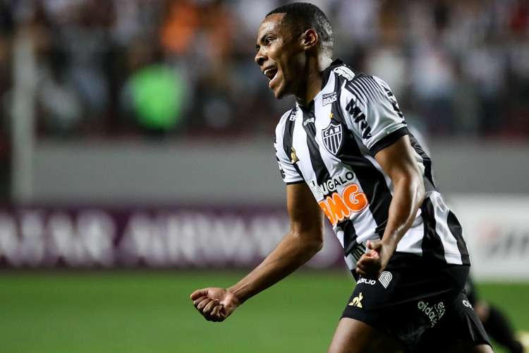 Sob pena de penhora, Justiça determina que Atlético pague R$ 2,9 mi a Elias