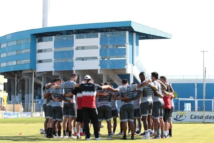 Santa Cruz inicia jornada pelo acesso à Série B em jogo contra o Brusque