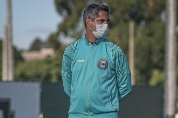 Com dúvidas, Coritiba enfrenta Sport para encerrar série negativa